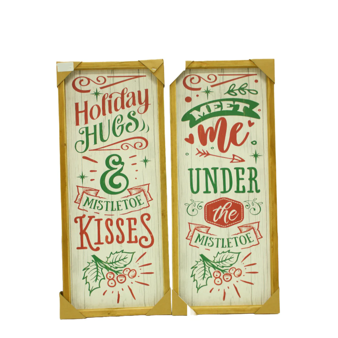 Christmas Decoration Wooden Signs Mistletoe Hugs Assorted