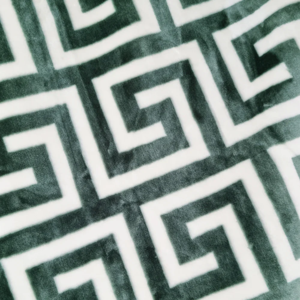 KB Mink Blanket 4.5kg 220x260cm Greek Key Design Green - Image 3