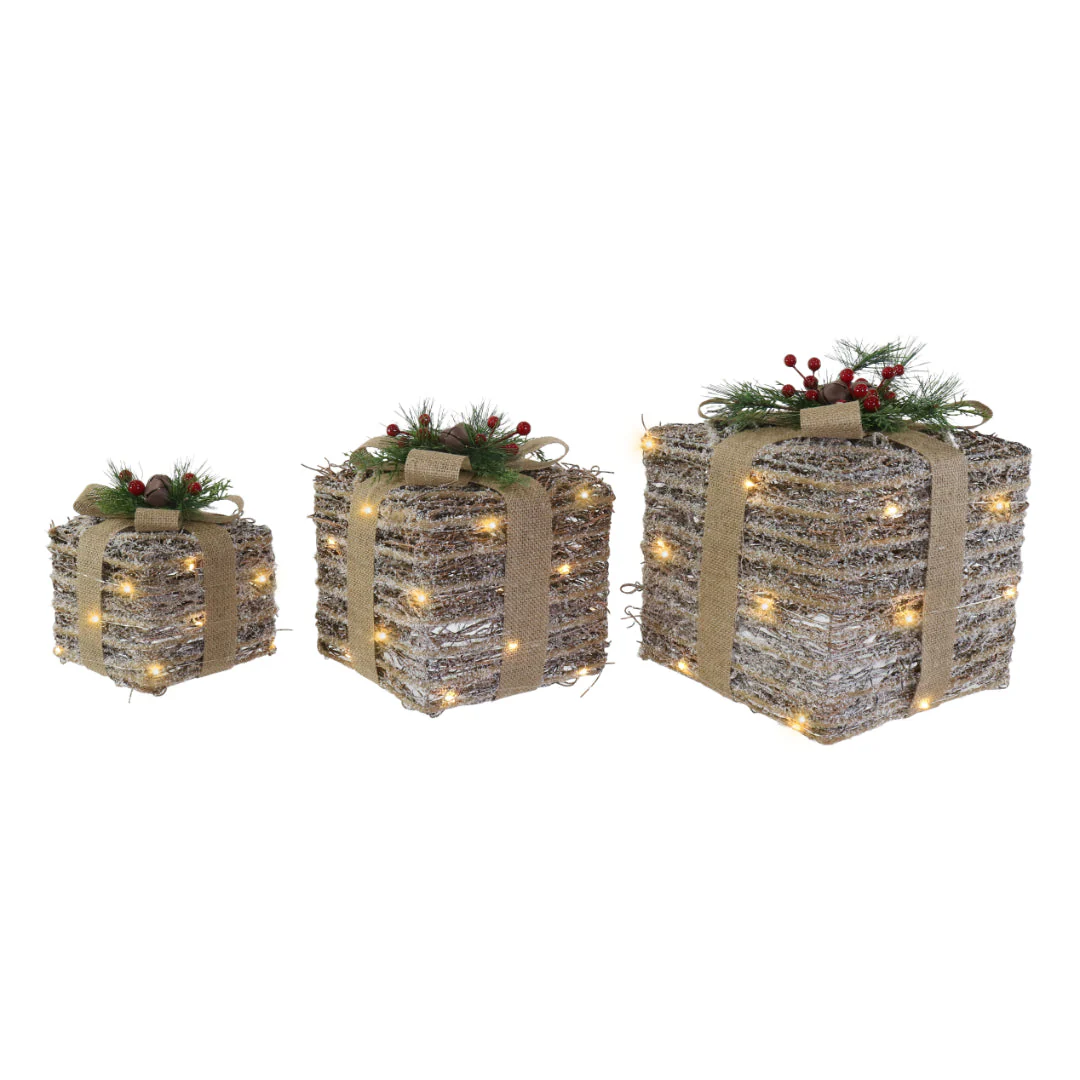 LED Berry Pine Presents Nutbell Topper 3pc Assorted - Image 4