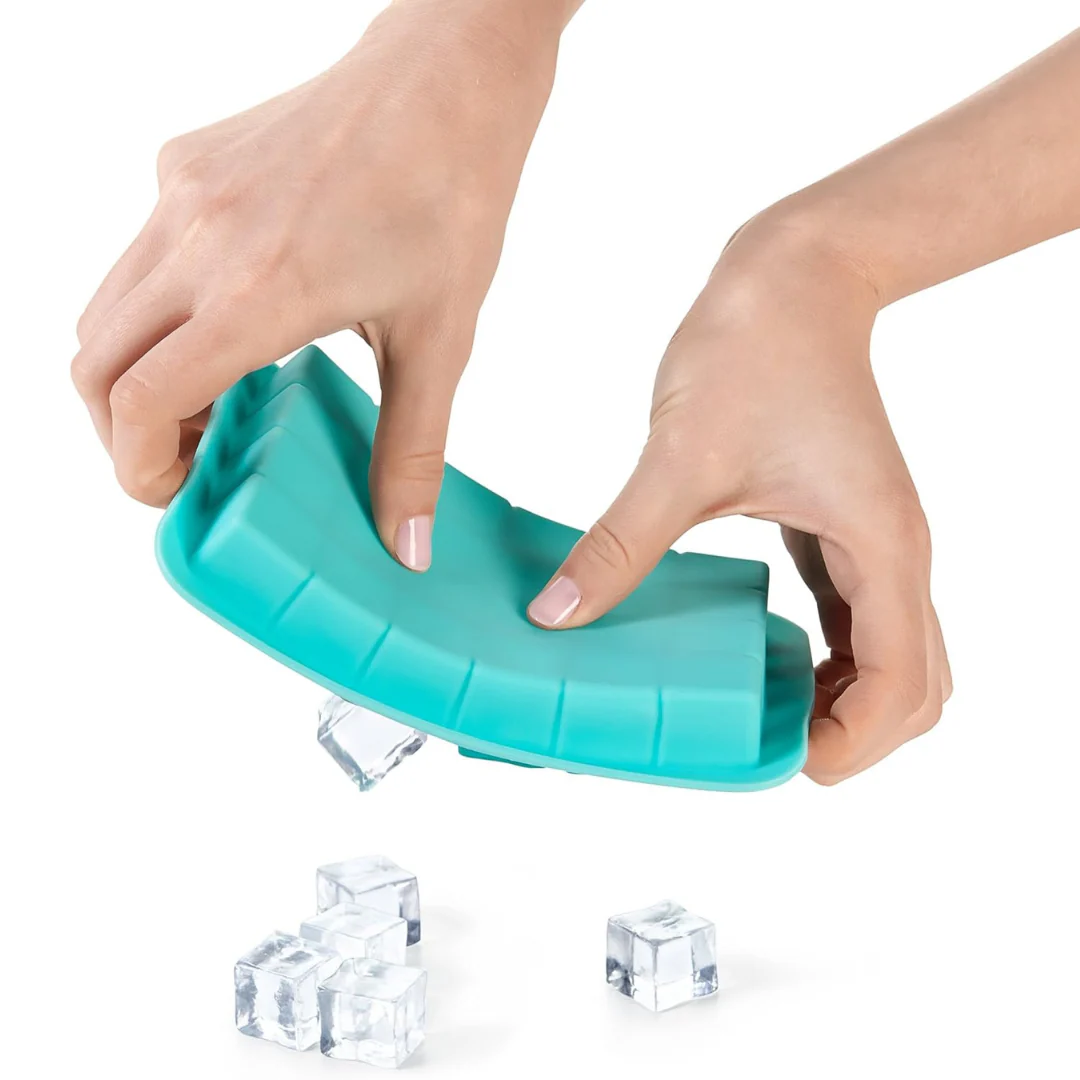 OXO GG Covered Ice Cube Tray Small - Image 8