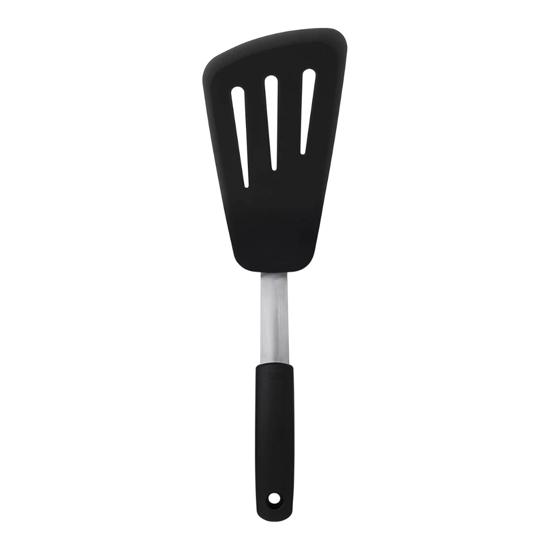 OXO GG Silicone Flexible Omelet Turner - Image 3