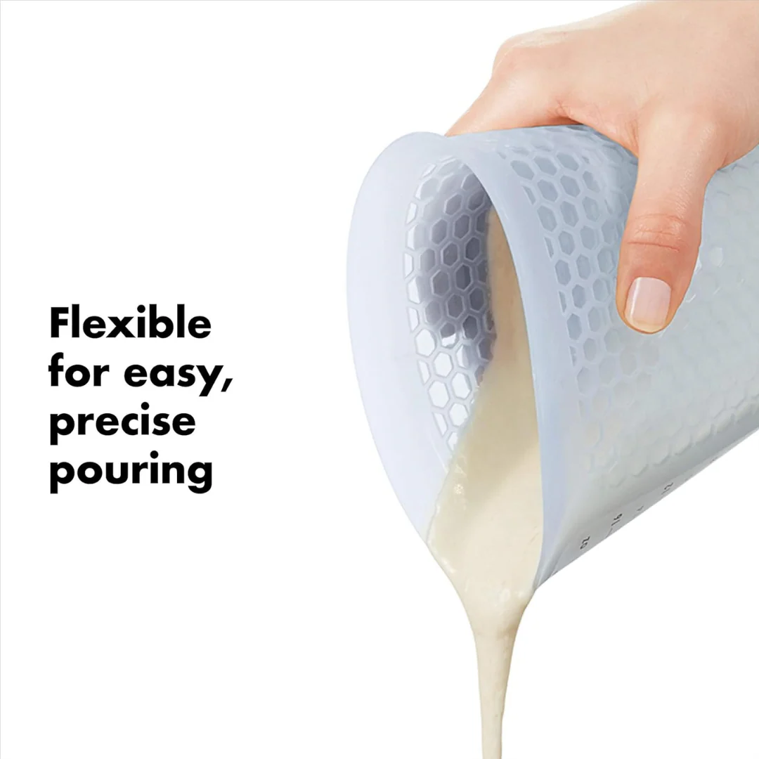 OXO GG Squeeze and Pour Measuring Cup 2 Cup 500ml - Image 4
