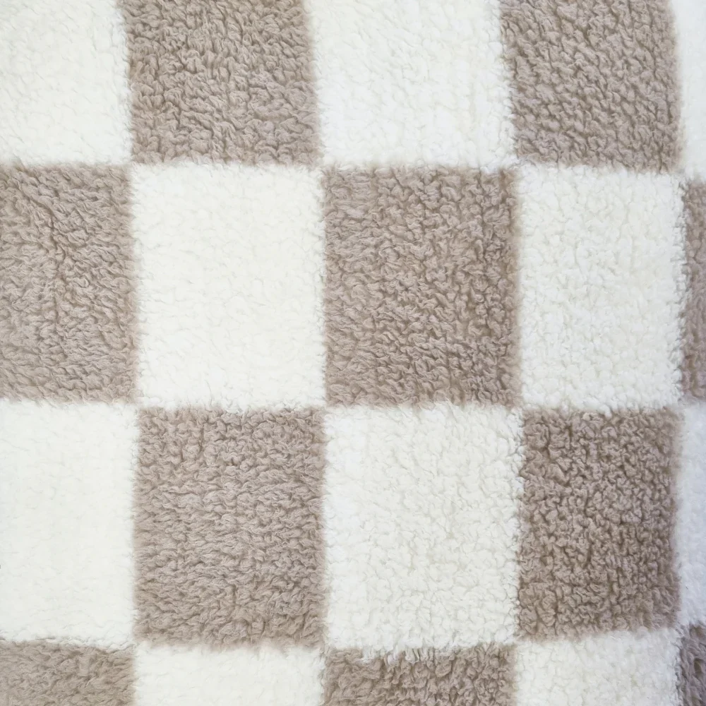 Printed Sherpa Throw 210GSM Checkered 180x200cm Natural - Image 4