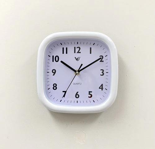 Clock Square kitchen wall clock 20x20x2cm Black -White 2 Assorted - Image 4